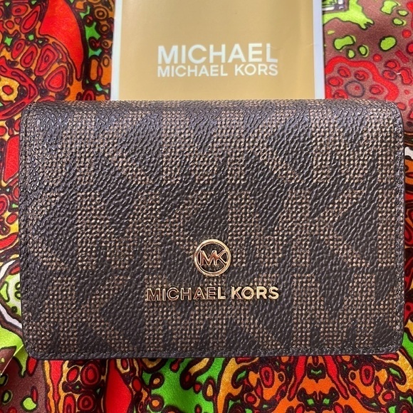 Brand New Michael Kors Brown Luggage Small Flap ID Card Case Holder - Picture 14 of 14